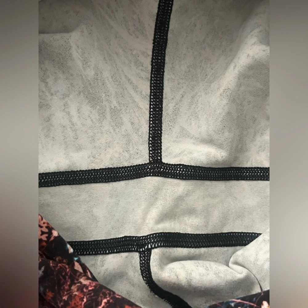 🍋 LIKE NEW Lululemon Align Crop *21" - Foliage Overlay Multi - Sz 6 - Picture 6 of 12